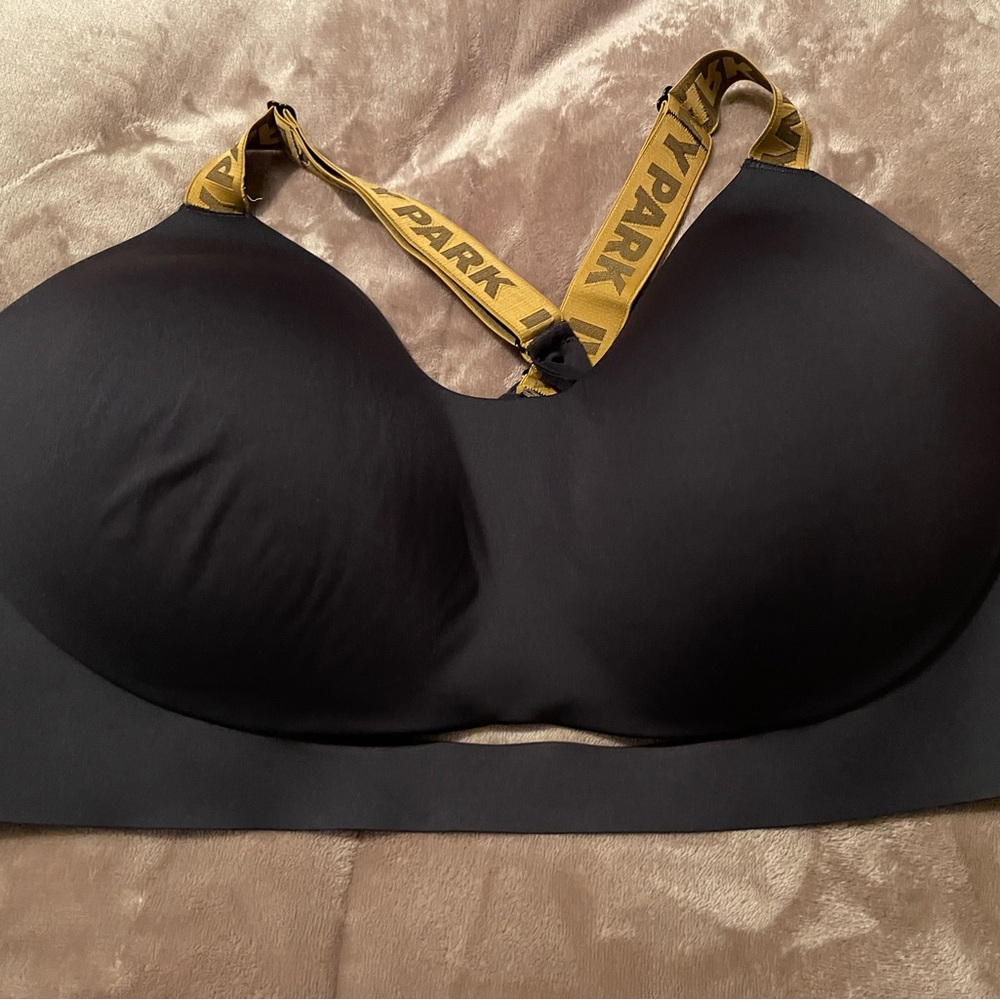 Ivy Park Black Sports Top And Pants Size 2XL